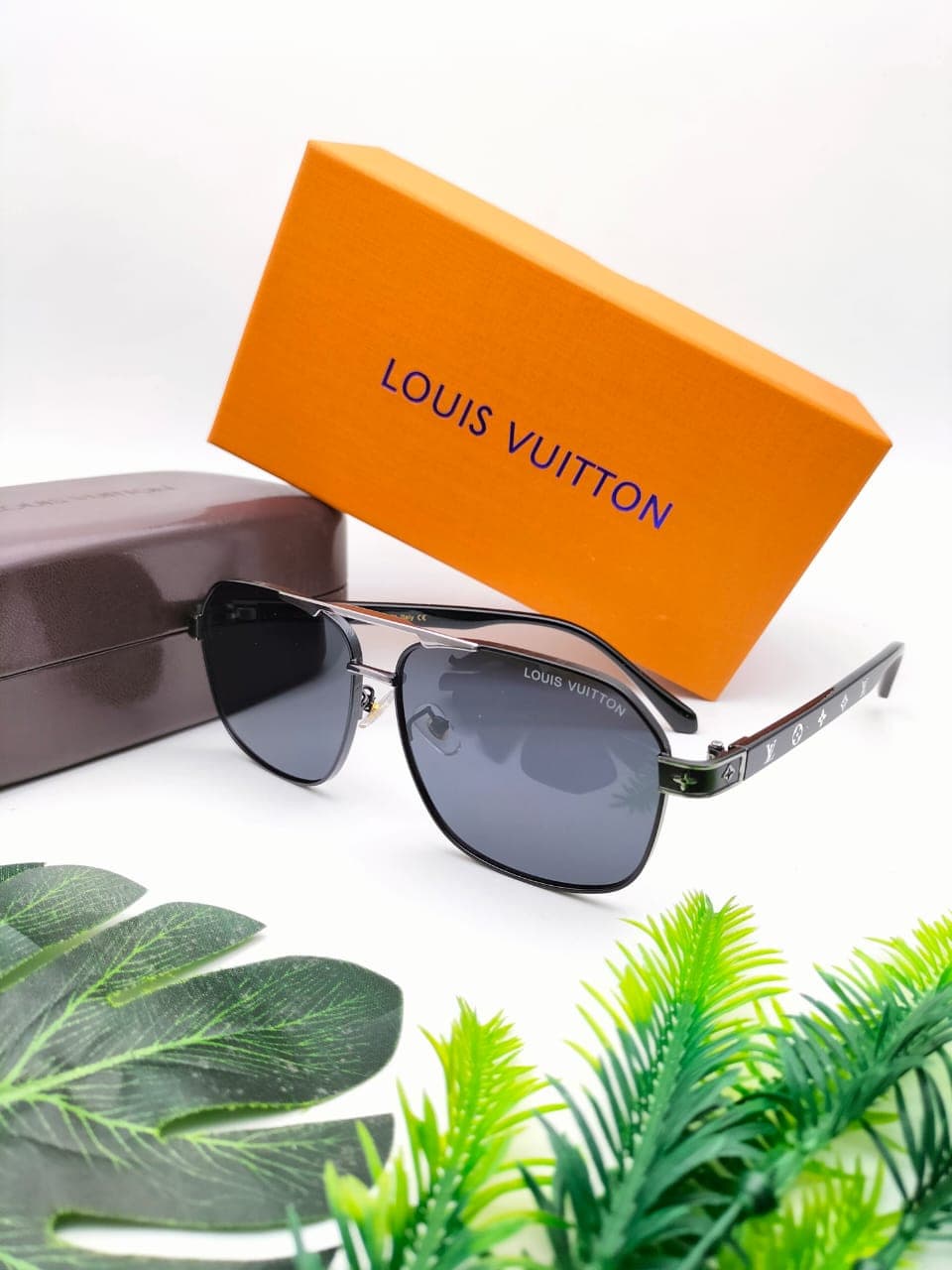 Gambar dari Kacamata Fashion Louis Vuitton 72313 Model Aviator