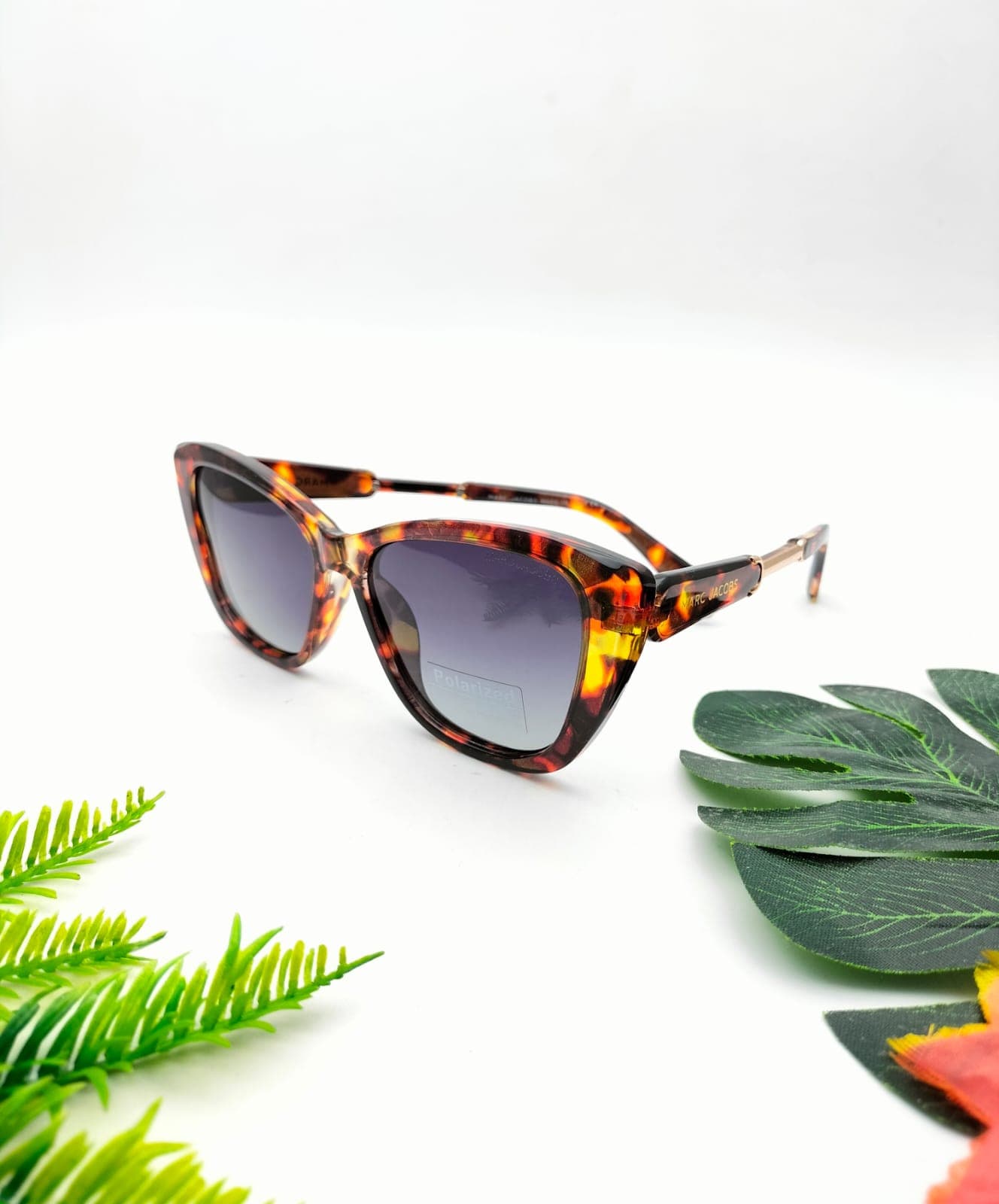 Gambar dari Kacamata Fashion Wanita Marc Jacobs F8011 Lensa Polarized