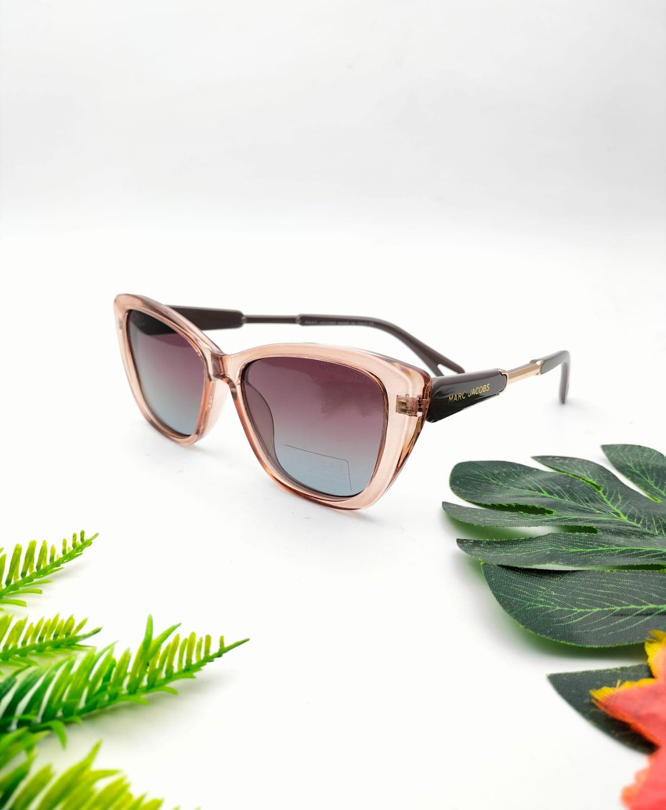 Gambar dari Kacamata Fashion Wanita Marc Jacobs F8011 Lensa Polarized